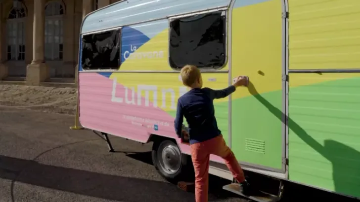 La caravane Lumni sera en tournage au Festival du Livre de Paris 